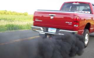 Черный дым из выхлопной трубы, бензин или карбюратор: причины и решения