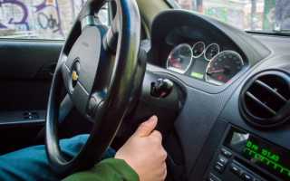 Почему заблокировался руль и замок зажигания в машине