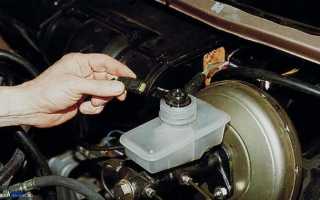Как прокачать тормоза на ВАЗ 2114 (видео) – признаки наличия воздуха, порядок прокачки