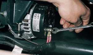 Замена регулятора напряжения ваз 2110 без снятия генератора: пошаговая инструкция