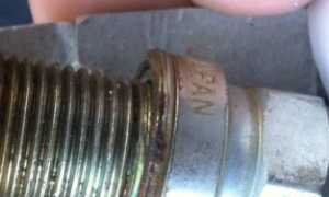 Ваз 2114 заливает свечи при запуске двигателя