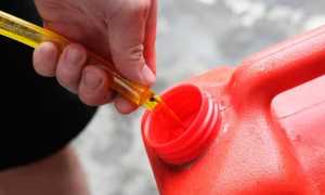 Как слить бензин с Тойоты Камри: несколько полезных советов для автовладельцев