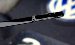 Черное моторное масло, основные причины и преимущества