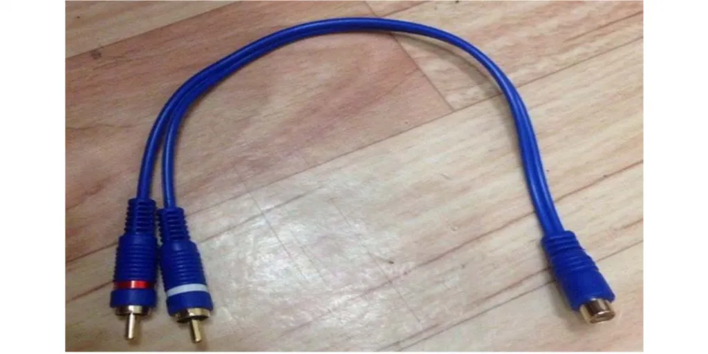 чтобы подключить сабвуфер к магнитоле через усилитель