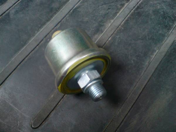 Датчик давления масла Митсубиси Лансер 9: замена