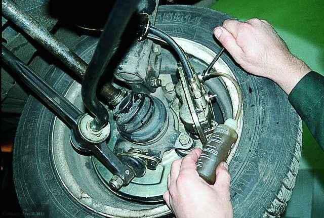 Как правильно прокачать тормоза на ВАЗ-2114: порядок – Taxi Bolt