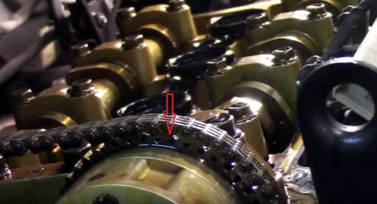 При каком пробеге меняется ремень грм