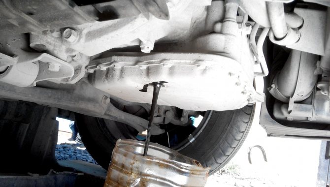 Процесс замены масла киа