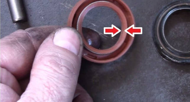 Сальник маслонасоса ВАЗ 2114