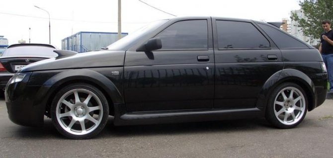 Тюнингованное авто ВАЗ 2112 с 16-клапанным двигателем