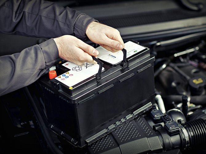 Установка аккумулятора в авто