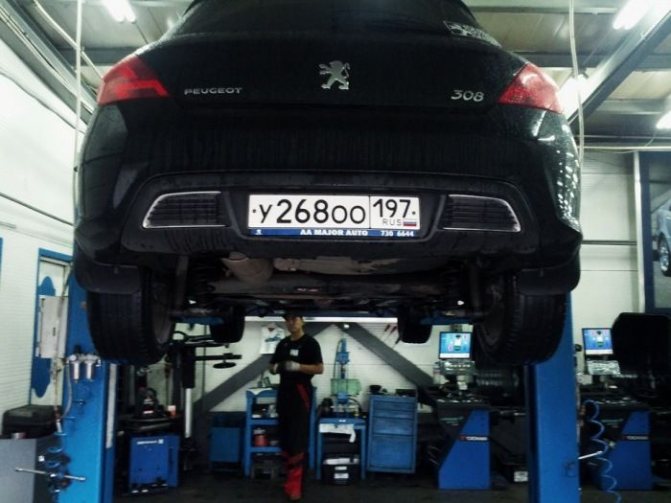Замена масла в АКПП Пежо 308 на автосервисе