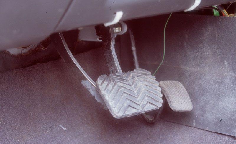 Педали на автомате Ваз 2110